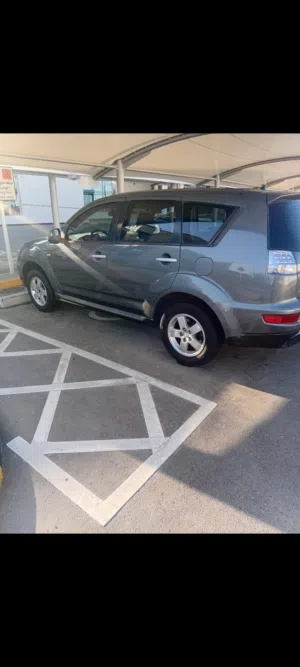 Used Mitsubishi Outlander in Central Governorate