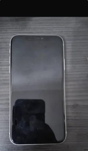 Apple iPhone 11 64 GB in Tripoli