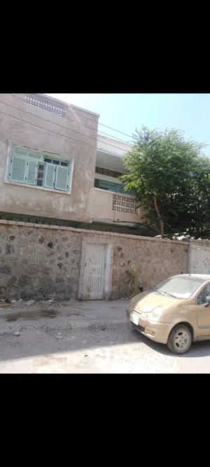 250 m2 More than 6 bedrooms Villa for Sale in Aden Other