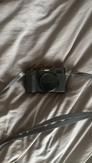 Fujifilm X100V mint condition