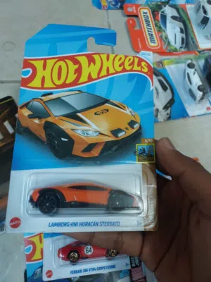 Hot wheels die cast cars in excellent condition