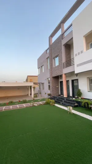 664 m2 5 Bedrooms Townhouse for Sale in Muscat Al Khoud