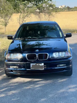 BMW 318i. البسه بسعر مميز