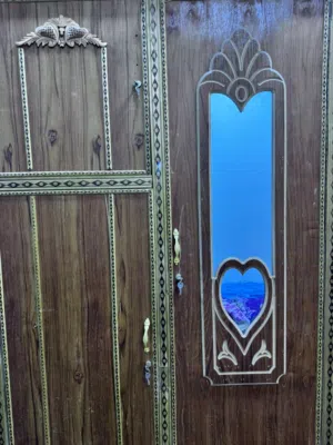 سلام عليكم كنتور وزاويه مرتبه نفس ما بصوره ونضيفات سعر 225 وبيهن مجال للشراي
