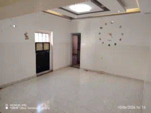 شقة للبيع في حي الهواري خلف المستشفى الهواري