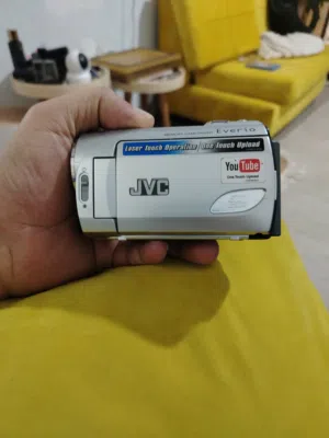 كاميرا JVC  بحالة ممتازة