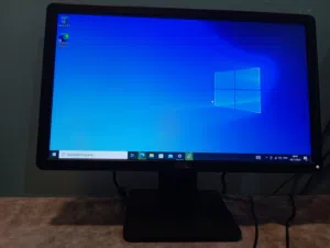 Desktop computer with monitor (17)