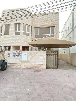 400 m2 5 Bedrooms Villa for Rent in Muscat Al Mawaleh