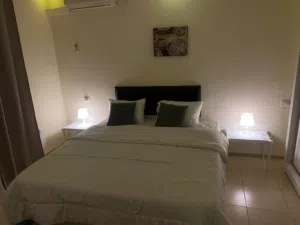 استوديو راقي قرب الدوار السابع - Clean, upscale studio near the 7th Circle