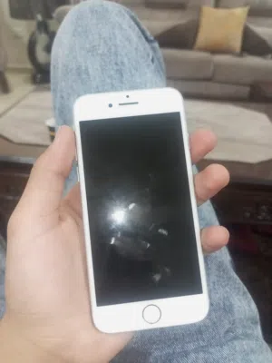 Apple iPhone 7 32 GB in Amman