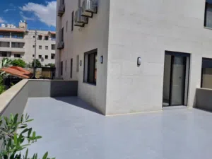 شقة دوبلكس للبيع مقسمة الى شقتين في الصويفية