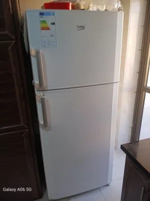 ثلاجة للبيع