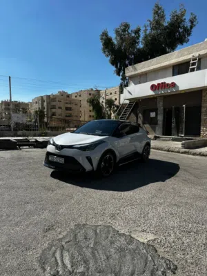 Used Toyota C-HR in Amman
