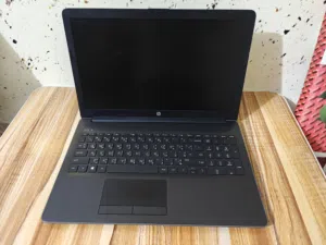 HP laptop 15-da0 i5-8250U RAM.8GB