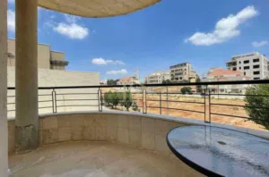 في دابوق شقة مميزة للبيع طابق أول 200م بتشطيبات مميزة / ref 1136