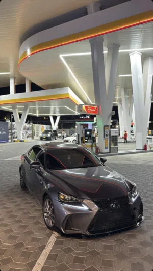 Used Lexus IS in Al Dakhiliya