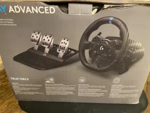 Logitech g923 + shifter للبيع