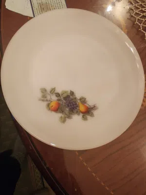 للبيع طقم اركوبال اصلي من فرنسا  بمختلف الاحجام ماركه التفاحه 41 قطعه