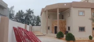 فيلا للبيع طابقين وملحق