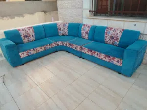 طقم كنب للبيع خشب ثقيل بسعر مناسب
