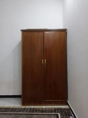 كنتور بابين مابينهم حاجز نجاره خشب عراقي