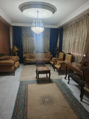 200 m2 3 Bedrooms Apartments for Rent in Amman Jabal Al Hussain