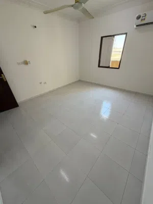 غرفه وحمام في بنايه قريبه من كل الخدمات