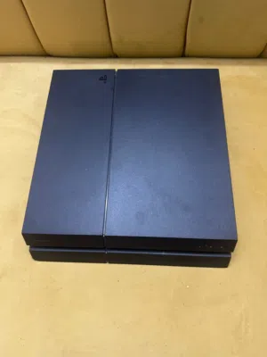 بلاستيشن 4 مع جهازين