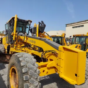 واحة الشرق لتجارة الشاحنات و المعدات wahat alshareq used trucks