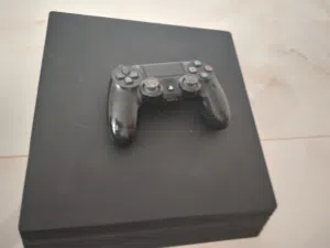 PS4 pro بلاستيشن 4 برو