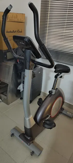 INDOOR CYCLING MACHINE