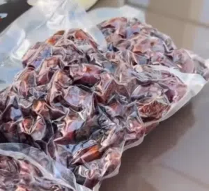 تمر نظيف ف أكياس بوزن حوالي عشره كيلو لحد 15كيلو