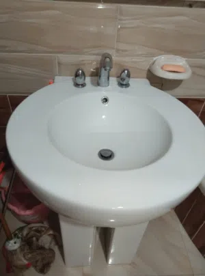 حوض وقاعده حمام