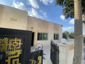 270-m2-5-bedrooms-townhouse-for-sale-in-irbid-aydoun
