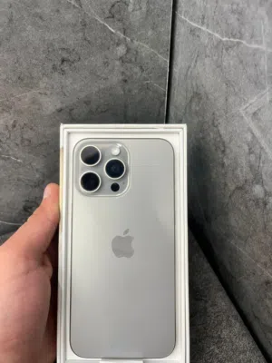 15 pro max 256 83% بطاريه جهاز وكاله مع كرتونه