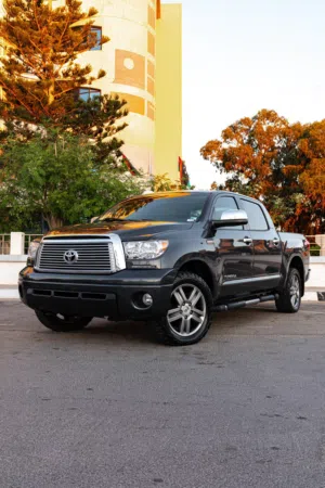 Used Toyota Tundra in Misrata