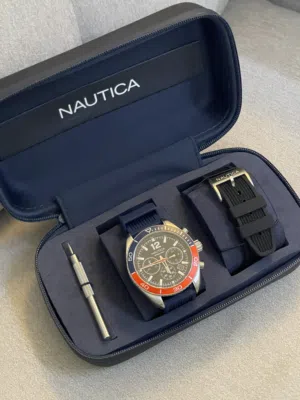 للبيع ساعة Nautica أصلية جديدة بالكامل