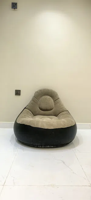 كراسي هوائيه جديده 5ريال فقط وعيش