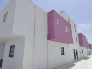 16 شقه 4 غرف حمامين و مربوعه و مدخل منفصل