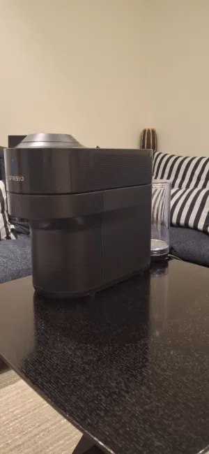 مكينة قهوة من شركة نسبريسو