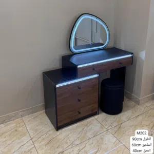 ميز تواليت (تسريحة) بتصميم عصري وبسيط يناسب الغرف المودرن.