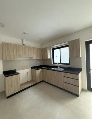 مطبخ جديد للبيع بسعر 230 دينار