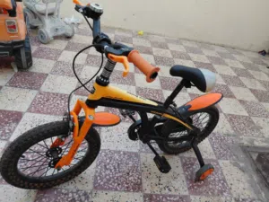 للبيع دراجة و غاز