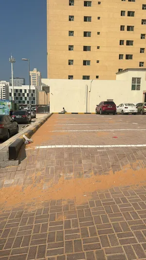 Commercial . 5700 ft² . Agent2