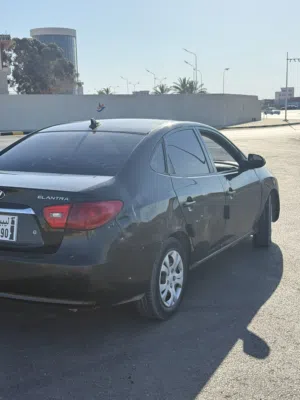السلام عليكم ورحمة الله وبركاته   لنترا 2009 للبيع  12000 اوساهل