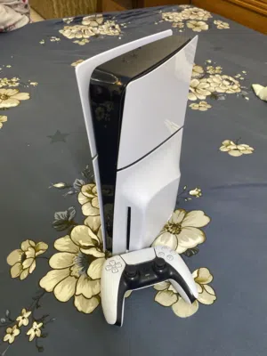 بليستيشن 5 سلم نضيفه بالكامل  /Sony 5 slim