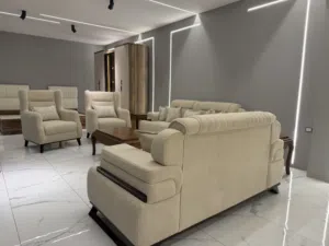 طقم كنب فخم 7 مقاعد والله يبارك لصاحب النصيب بسعر مغري جدا