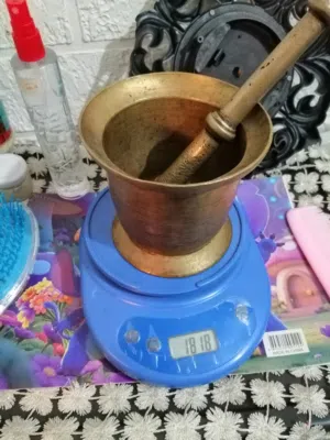 هاون نحاس قديم