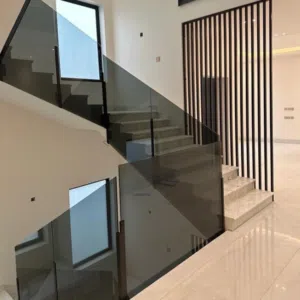 زجاج ومرايا