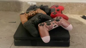 بلايستيشن 4 سليم (PS4 Slim) للبيع